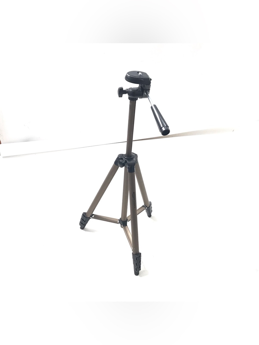 50-inch Lightweight Camera Mount Tripod Stand By Amazon Basics New